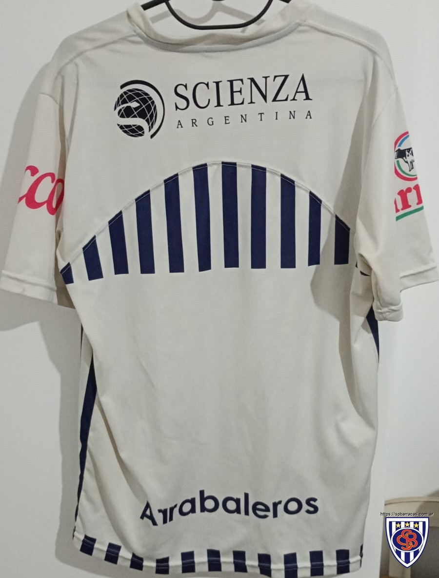 Camiseta titular utilizada durante la campaña de Primera C 2018-2019.